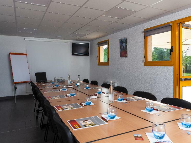B&B Hotel Angers Parc Expos Verrieres-en-Anjou Exterior photo